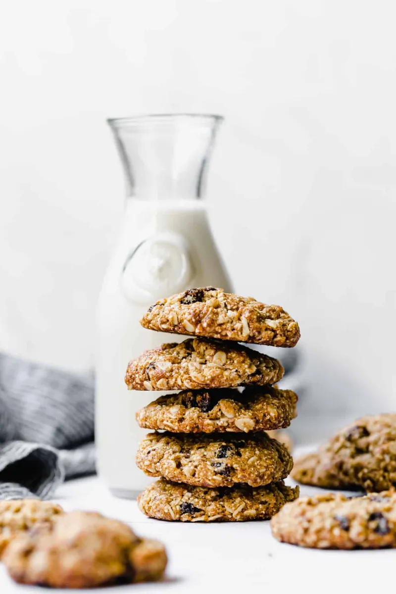 Healthy Oatmeal Raisin Cookies