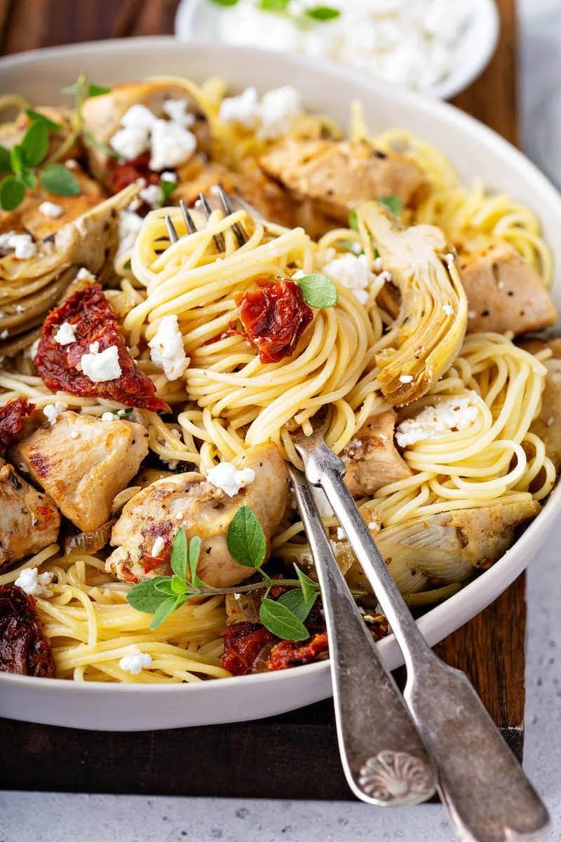 Chicken, Artichoke and Sun-Dried Tomato Pasta Recipe