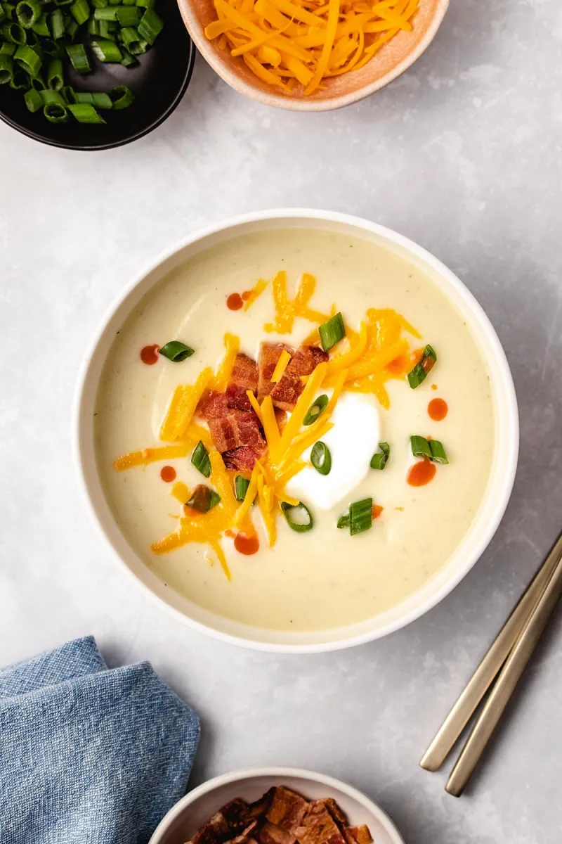 Instant Pot Loaded Cauliflower Soup