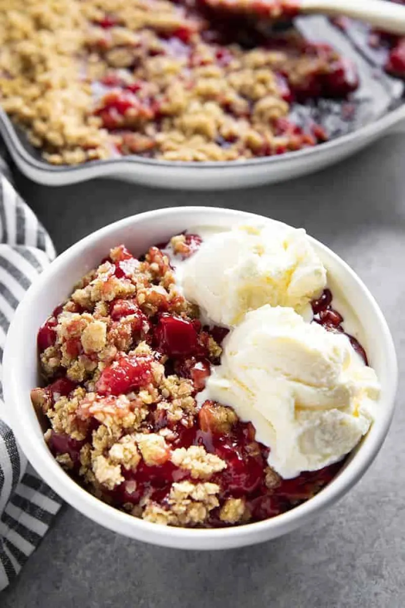 Easy Cherry Crisp