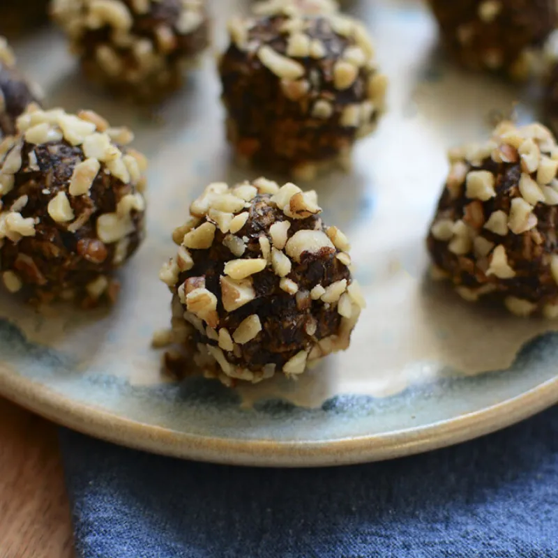 Walnut Date Balls