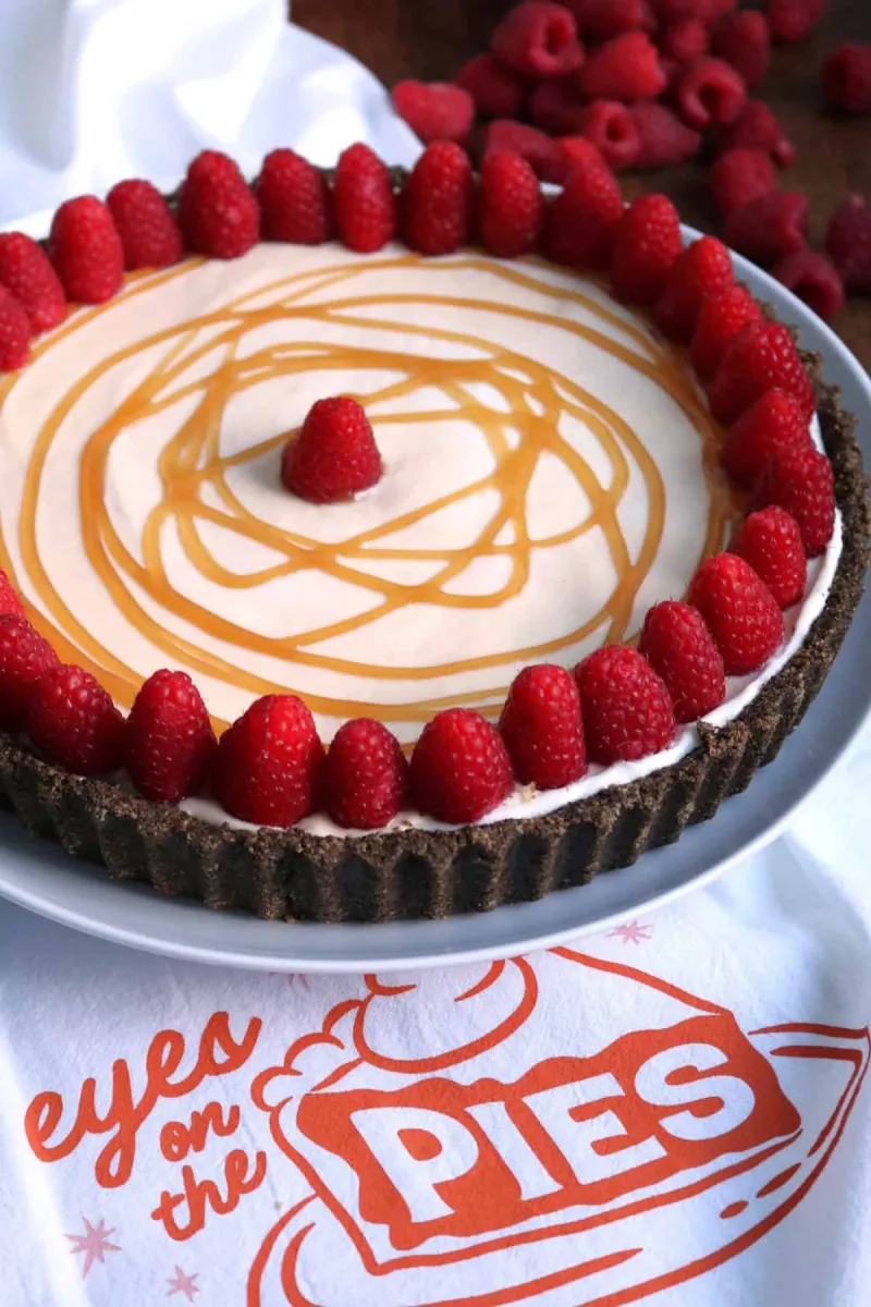 NO-BAKE RASPBERRY WHITE CHOCOLATE PIE