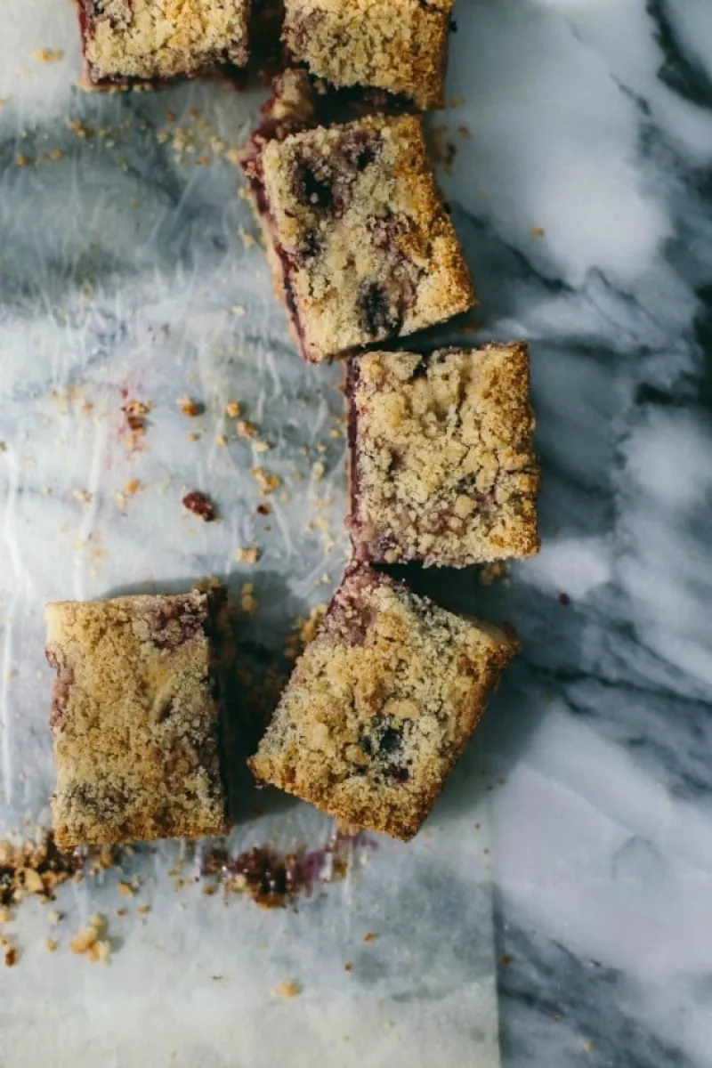 Easy Blueberry Crumble Bars