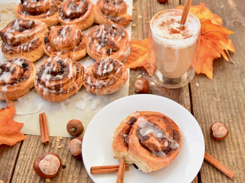 Vegan cinnamon rolls