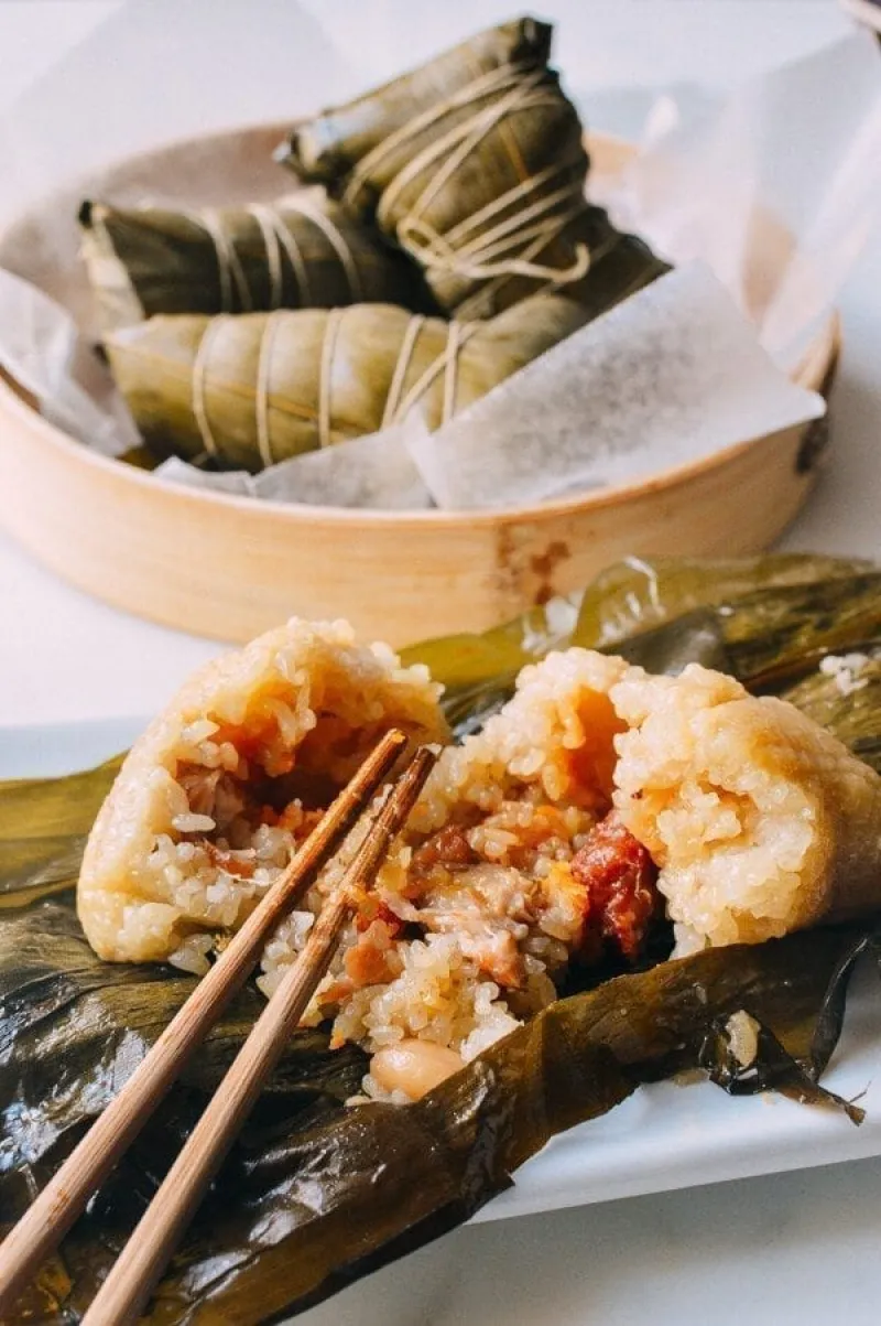 Cantonese-Style Zongzi (Rice Dumplings)