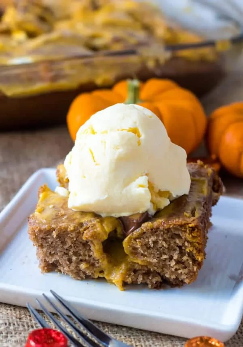 Caramel Pumpkin Spice Earthquake Cake