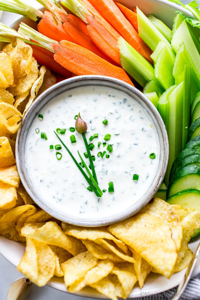 5 Minute Sour Cream and Fresh Chive Dip (cold)