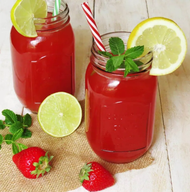 Strawberry Rhubarb Lemonade