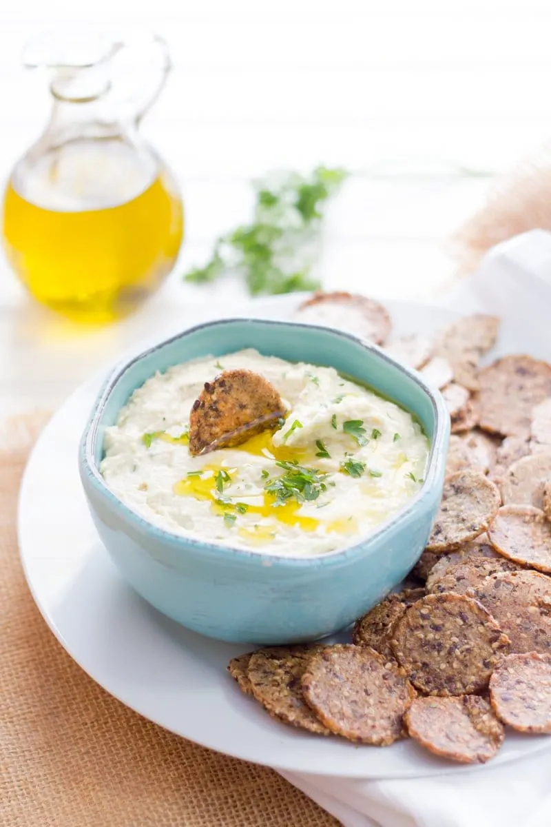 Roasted Garlic White Bean Dip
