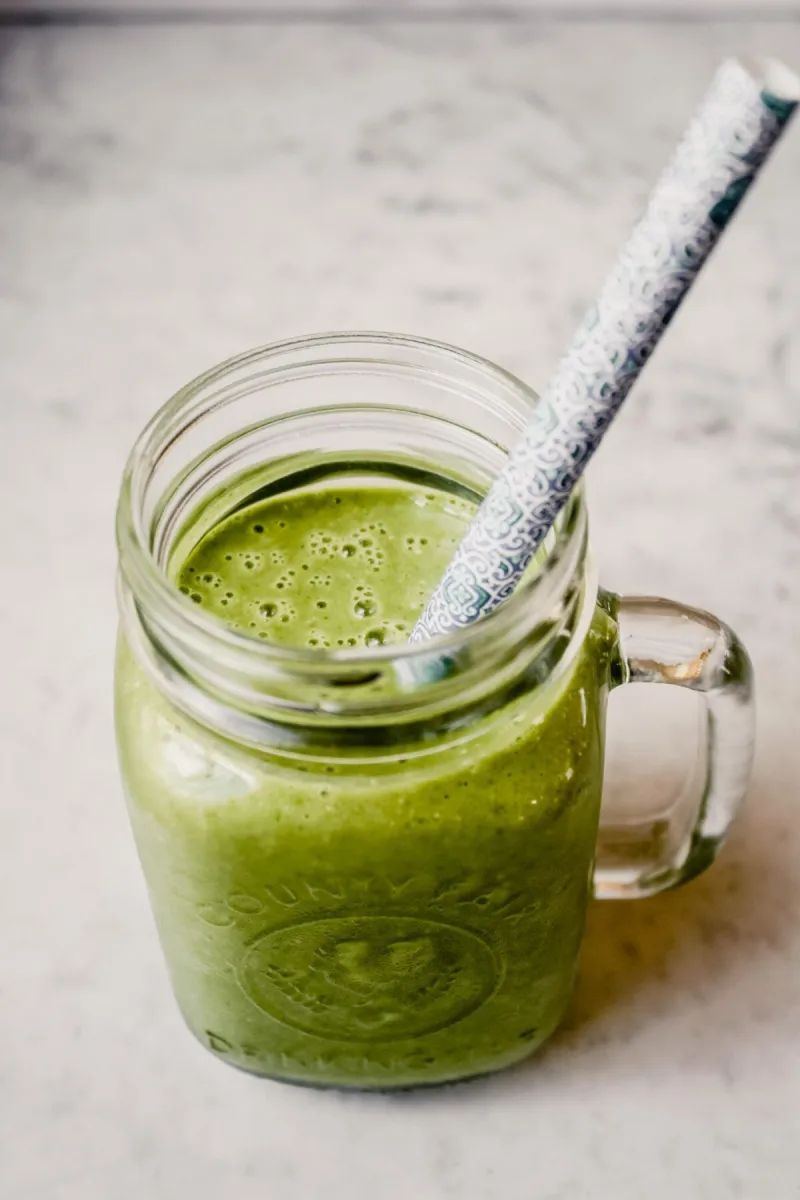 Kale & Pineapple Smoothie